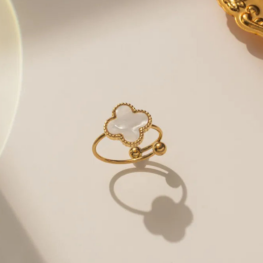 white clover - ring